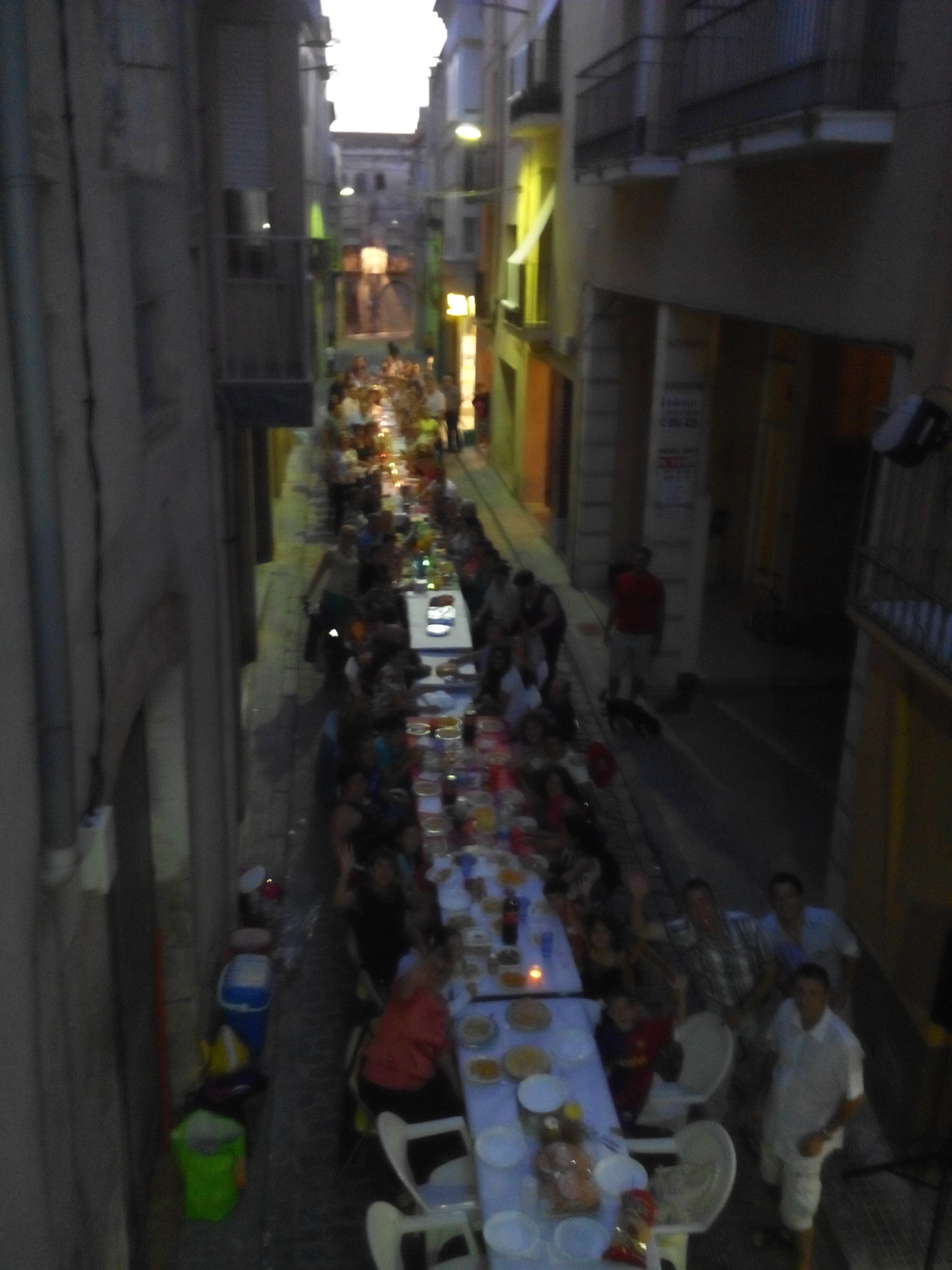 Imatge del sopar al carrer Nou (FOTO: Cedida) Imatge del sopar al carrer Nou (FOTO: Cedida)
