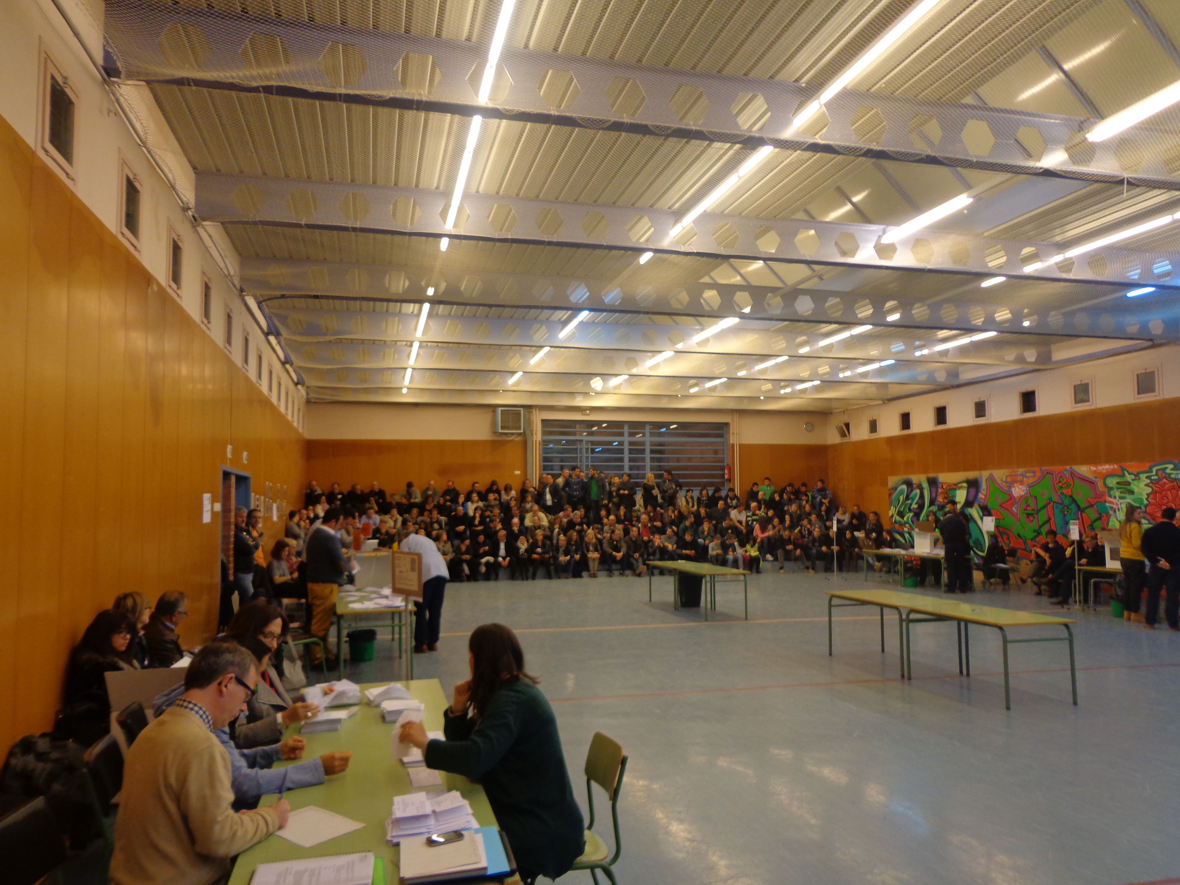 Expectació del recompte (FOTO: Jesús Torres)