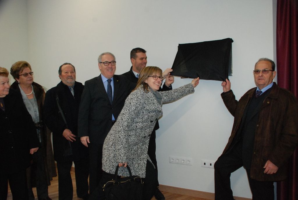 Descobriment de la placa d'inauguració. (FOTO: Diputació de Tarragona)