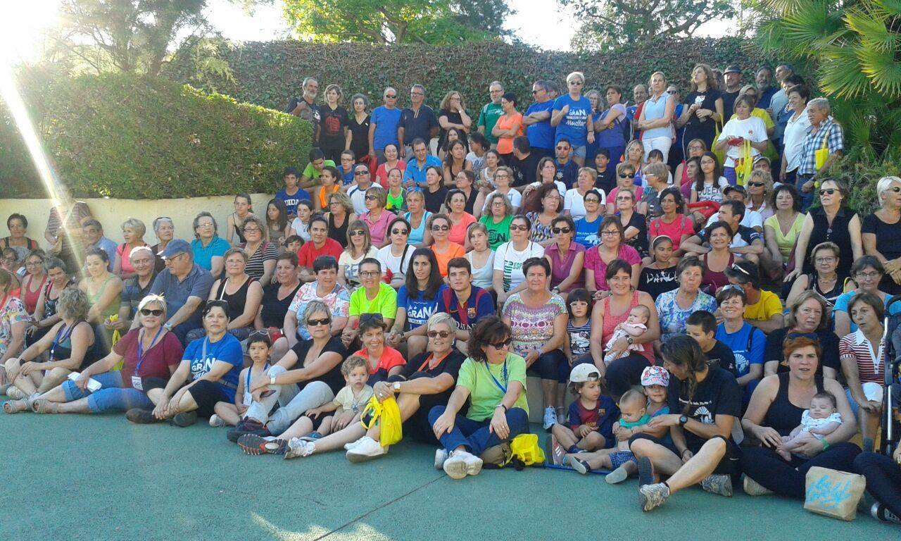 Participants a la Caminada (FOTO: Lliga contra el càncer de Riudoms)