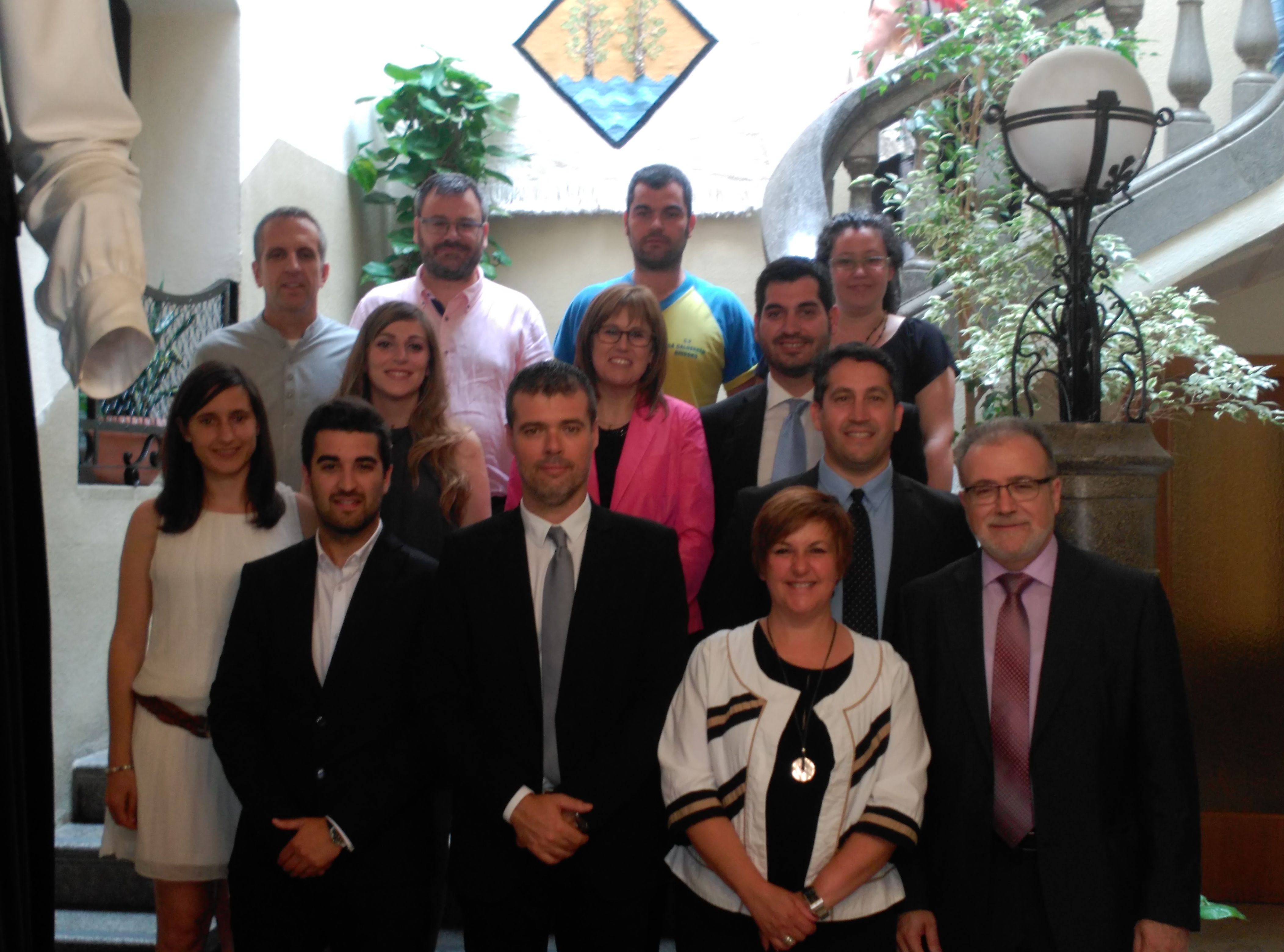 Foto de família dels tretze regidors de la legislatura 2015-2019.