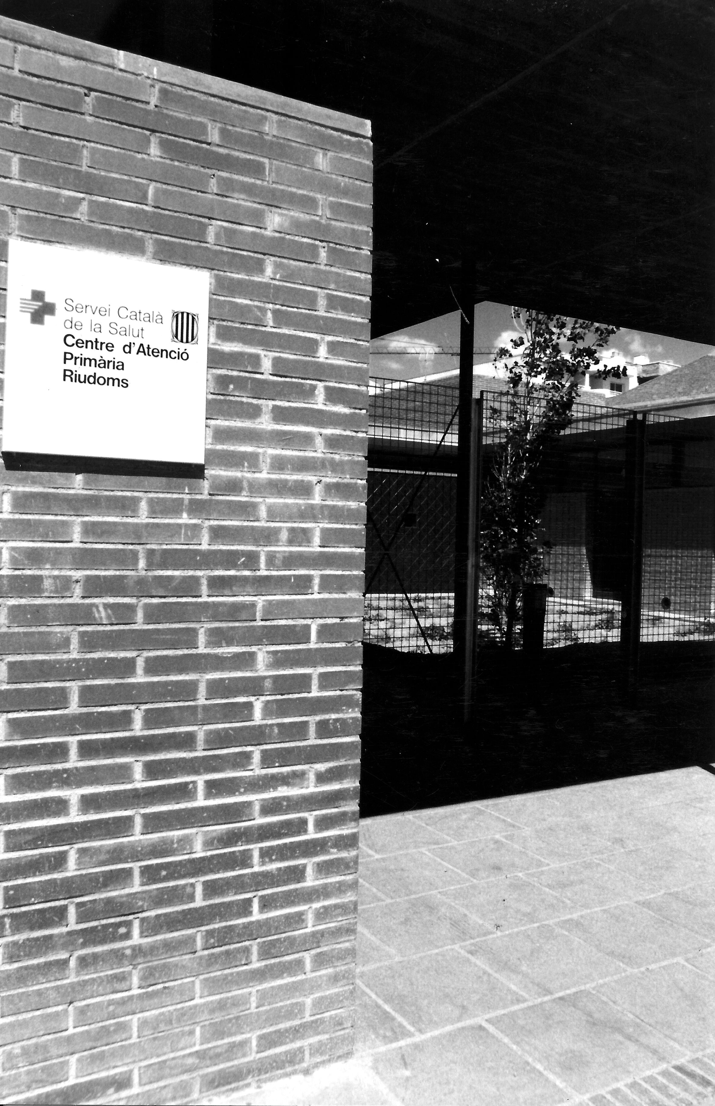 Accés a l'antic CAP  Accés a l'antic CAP