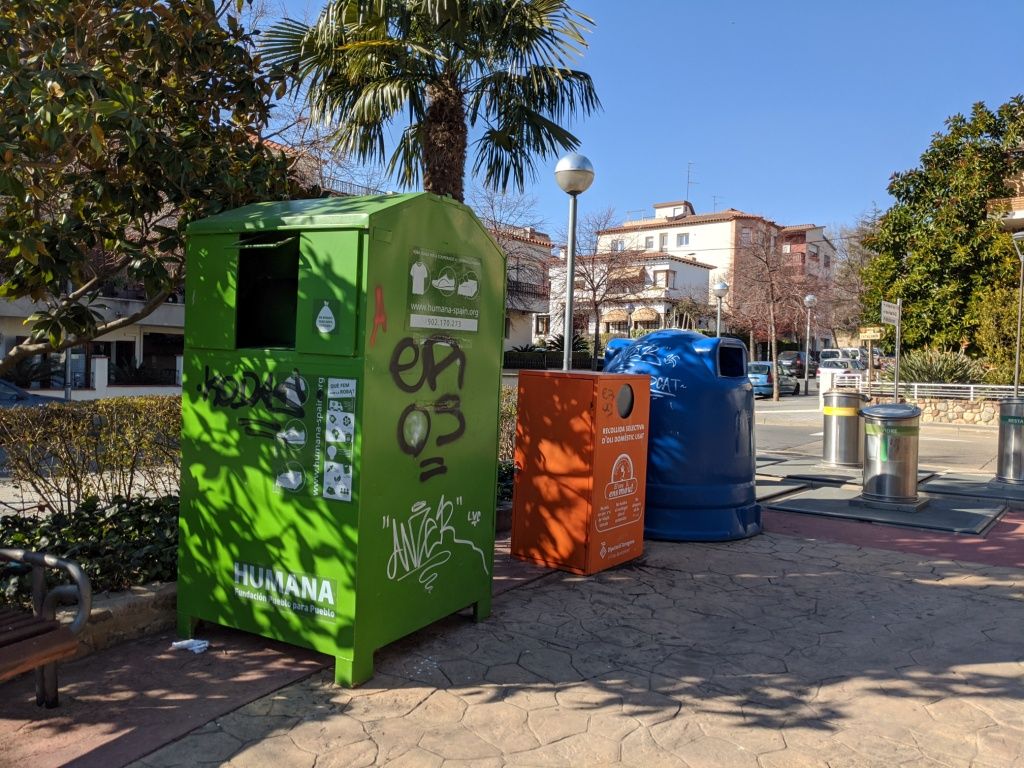 Contenidors roba Riudoms Contenidors roba Riudoms