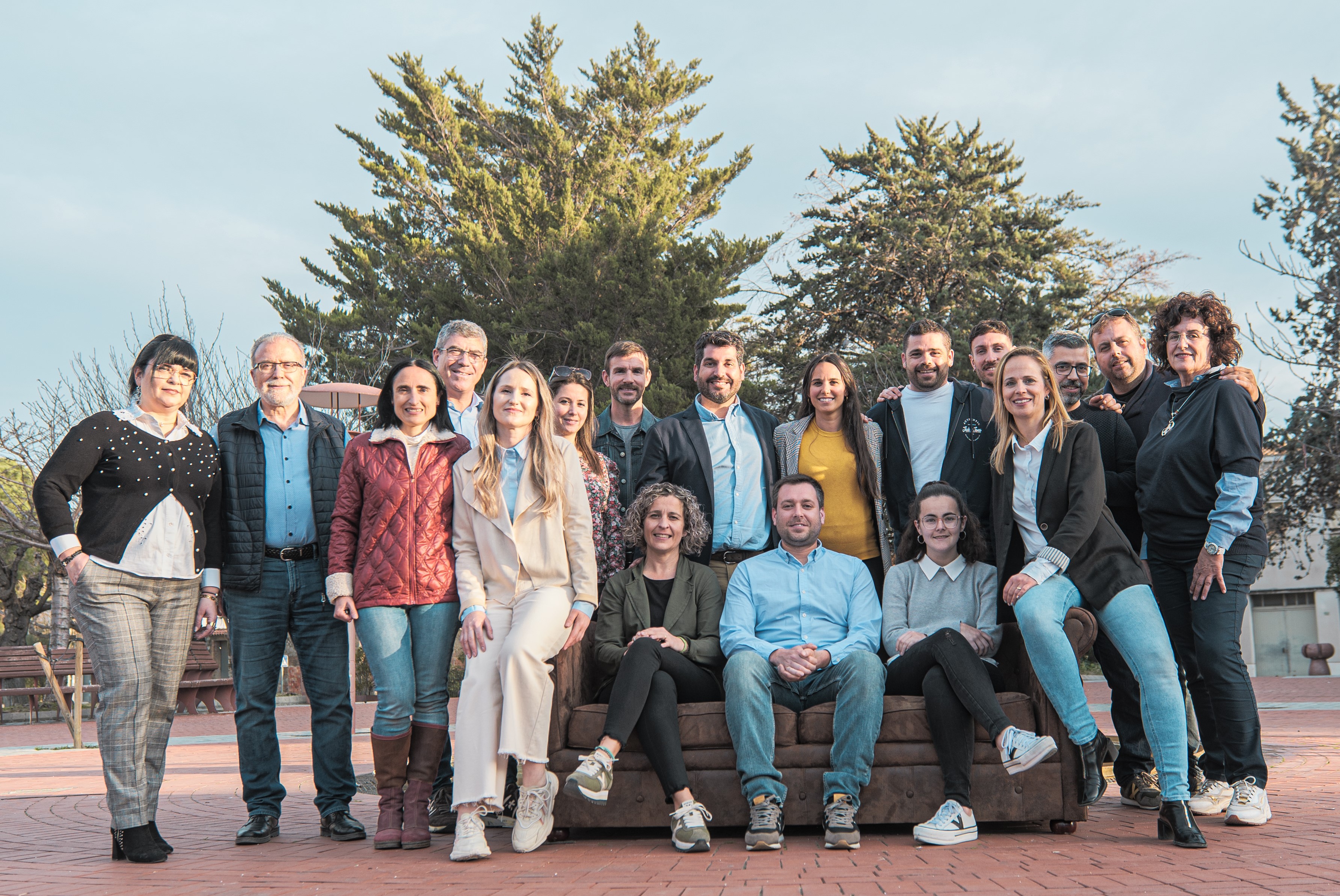 Fotografia de l'equip de Junts gairebé al complet. exceptuant els últims cinc noms de la llista FOTO: Junts per Riudoms Fotografia de l'equip de Junts gairebé al complet. exceptuant els últims cinc noms de la llista FOTO: Junts per Riudoms