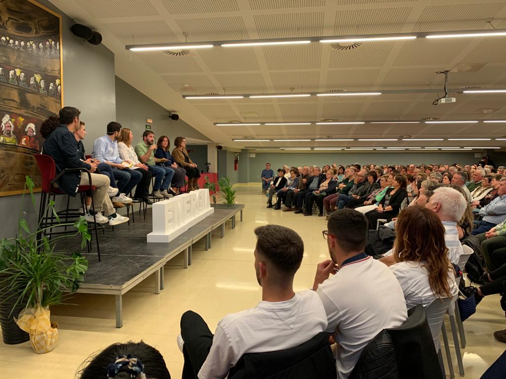 L'acte d'Esquerra de presentació de la llista sencera L'acte d'Esquerra de presentació de la llista sencera