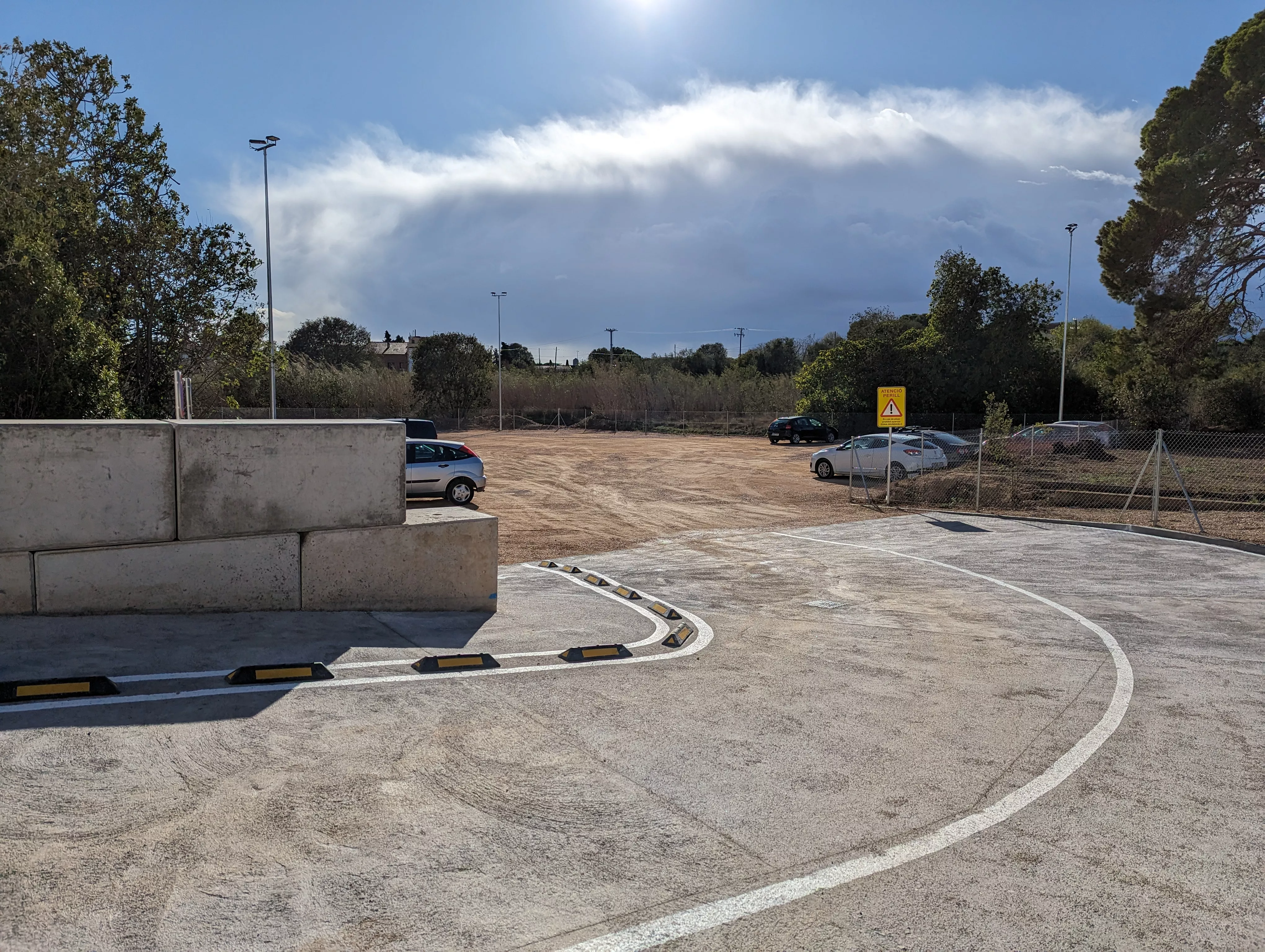 Aparcament dels Hortets (FOTO: Lluís Bages) Aparcament dels Hortets (FOTO: Lluís Bages)