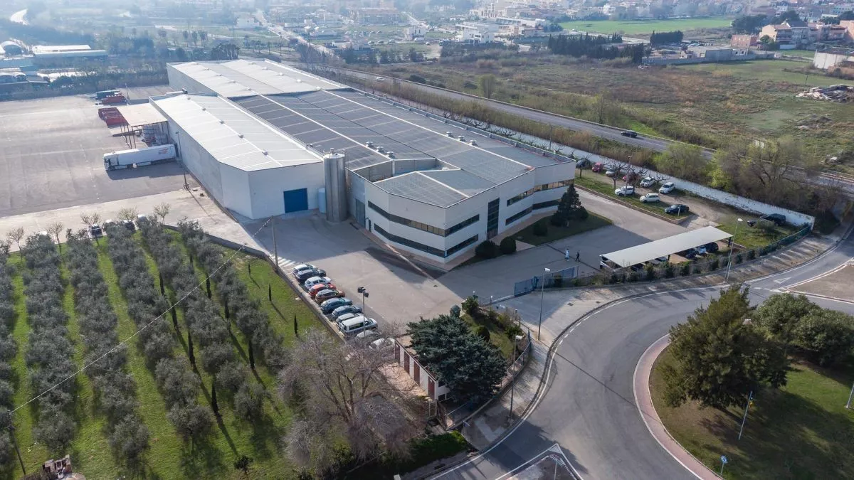 L'empresa Costa Concentrados Levantinos té una planta de producció pròpia al polígon industrial El Prat (FOTO: Cedida) L'empresa Costa Concentrados Levantinos té una planta de producció pròpia al polígon industrial El Prat (FOTO: Cedida)