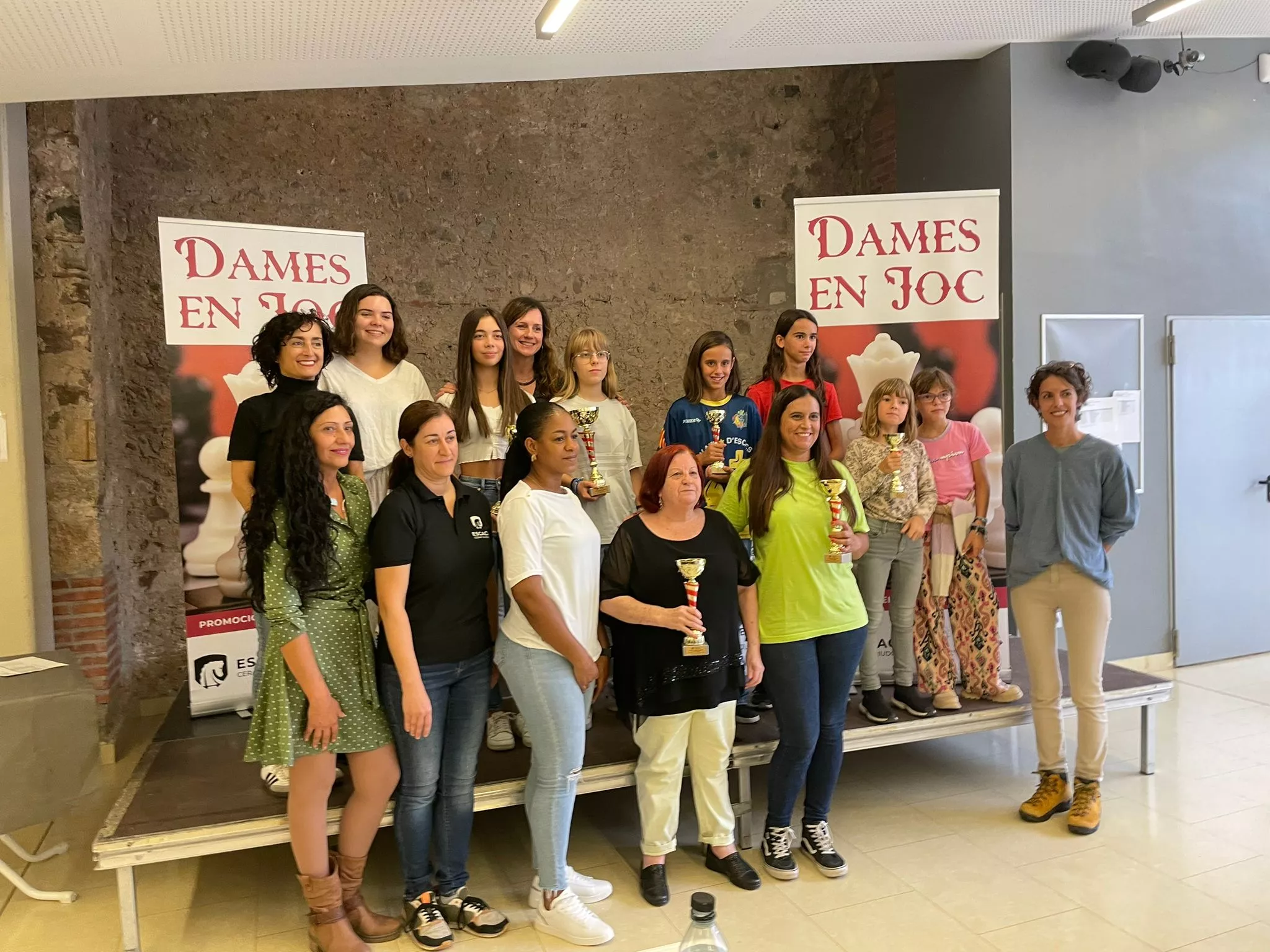 Participants al Campionat Llampec Femení de Tarragona d’escacs, el 22 de setembre a la Sala Multiús Participants al Campionat Llampec Femení de Tarragona d’escacs, el 22 de setembre a la Sala Multiús
