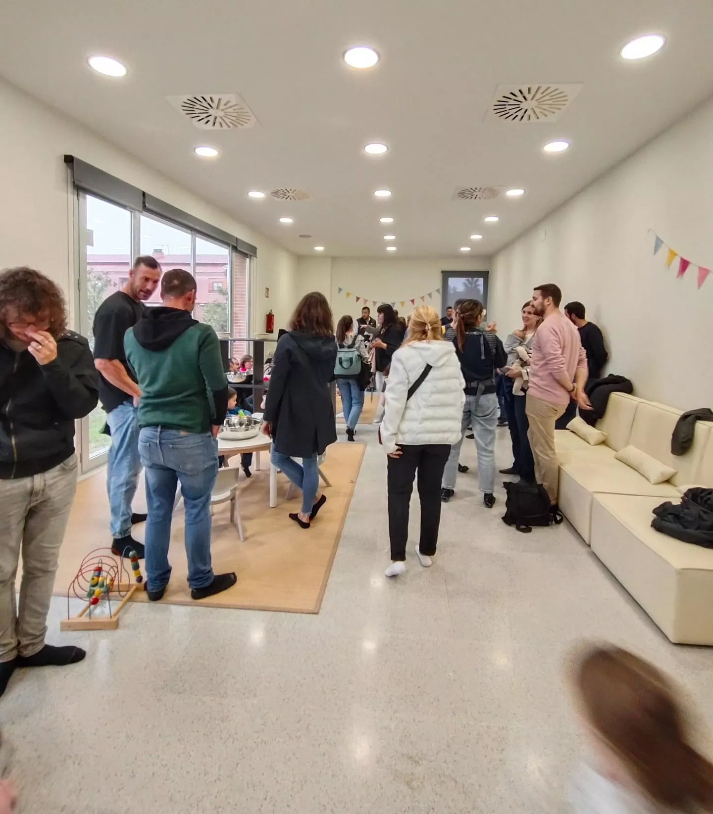 L'Espai Niu, al costat de la Biblioteca Municipal Antoni Gaudí