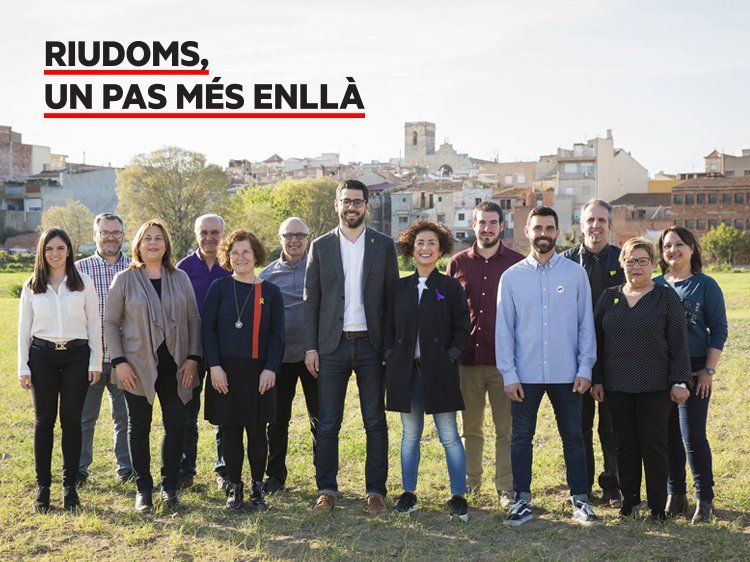 Foto de grup de la candidatura (FOTO: Esquerra Riudoms) Foto de grup de la candidatura (FOTO: Esquerra Riudoms)