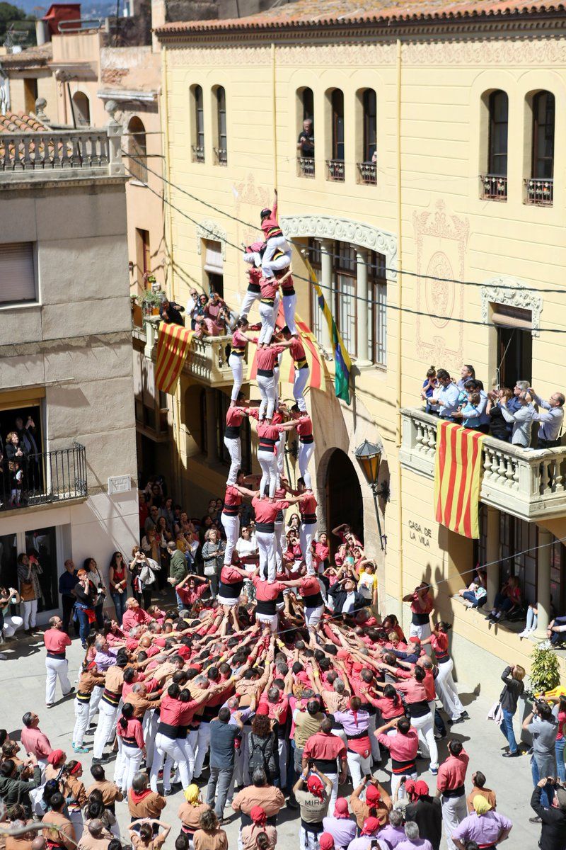 5d8 de la Colla Vella a la Plaça de l’Om (FOTO: Alba Mariné)