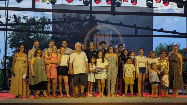 Veïns del Barri Sant Sebastià recollint el premi Veïns del Barri Sant Sebastià recollint el premi