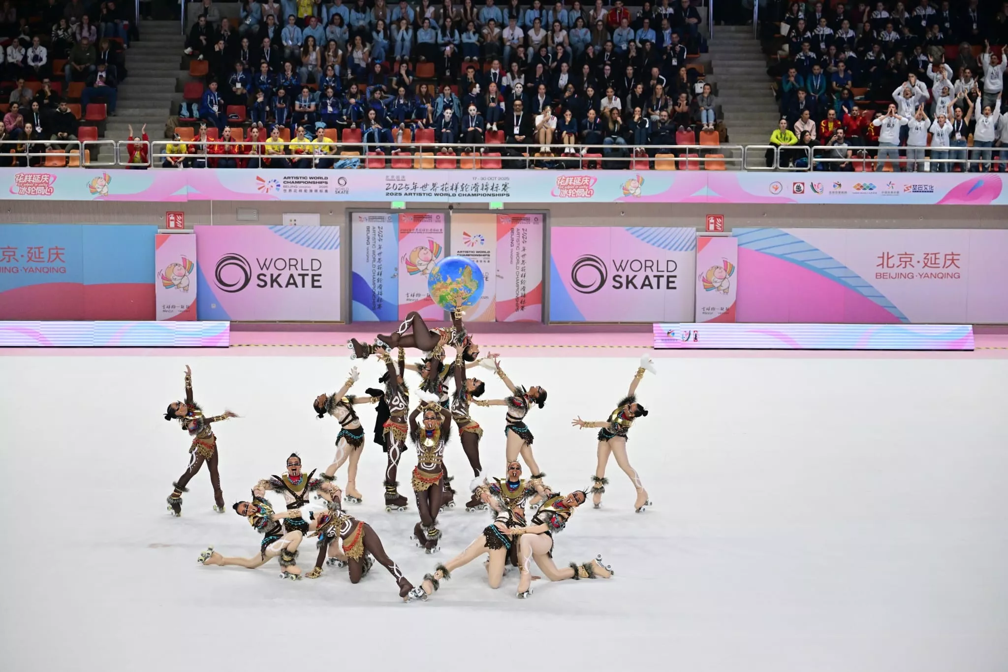 Coreografia de l'equip de show junior del Club Artístic Skating Cunit al mundial