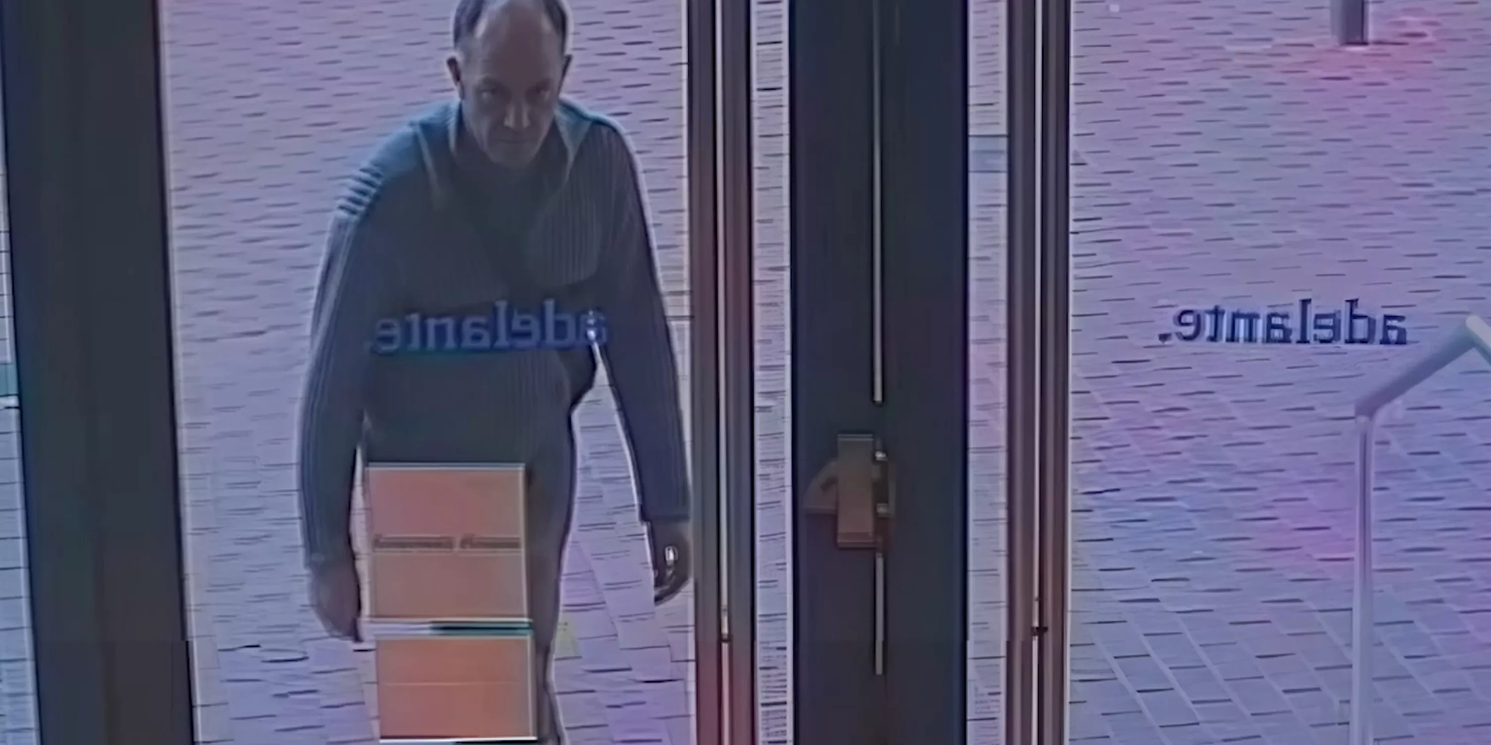 Imatges de les càmeres de seguretat amb el principal sospitós Imatges de les càmeres de seguretat amb el principal sospitós