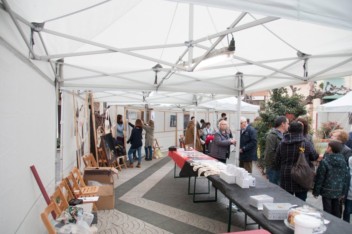 Alguns dels artistes participants al MercArt (FOTO: Ramon Margalef)
