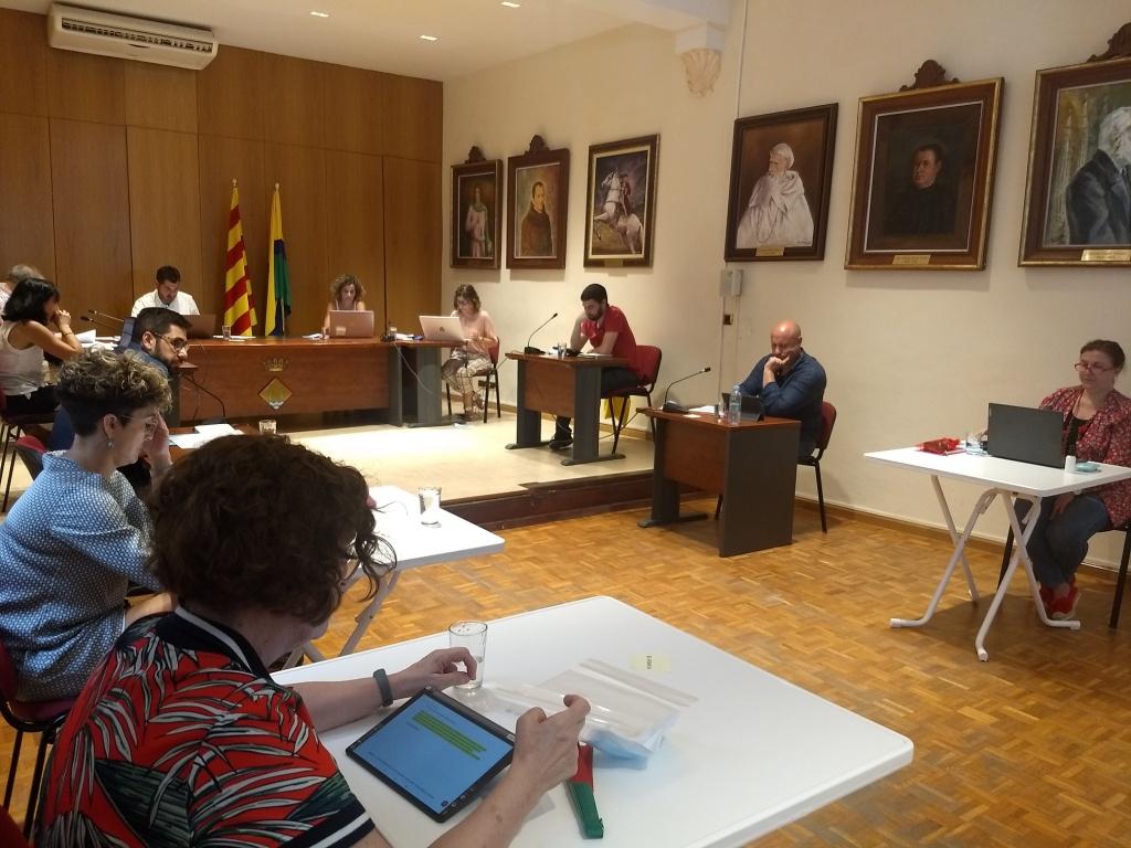 La sala de plens durant la celebració de la sessió (FOTO: Elena Domingo)