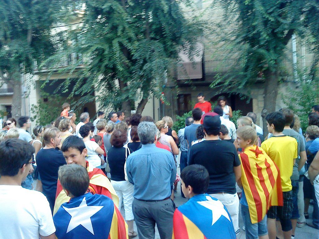 Concentració a la Pl. Om (FOTO: Cedida)