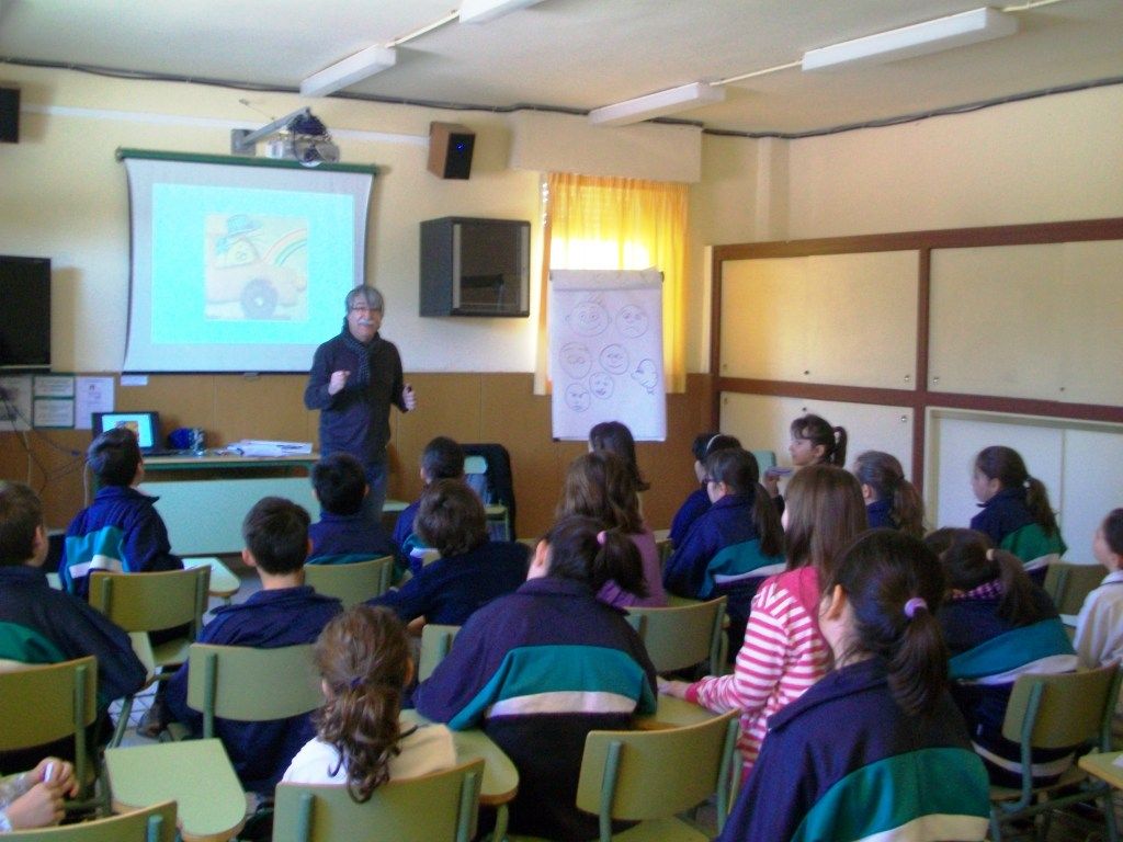 Pere Prats Sobrepere, amb els alumnes de 4t (FOTO: Elena Domingo) Pere Prats Sobrepere, amb els alumnes de 4t (FOTO: Elena Domingo)
