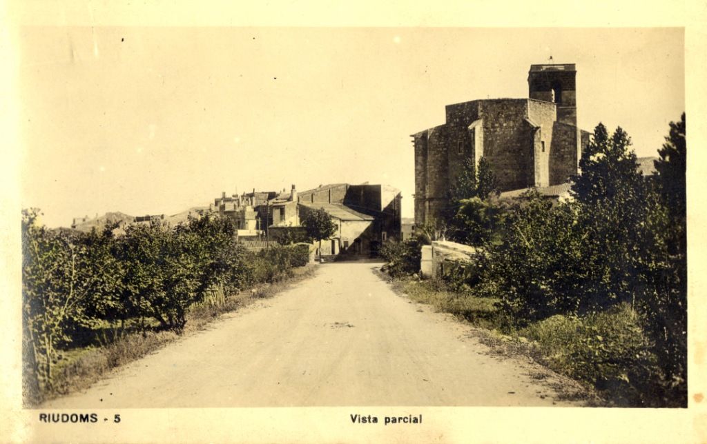 La part del darrere de l'església, vista des de l'actual av. Sentís (FOTO: Cedida) La part del darrere de l'església, vista des de l'actual av. Sentís (FOTO: Cedida)