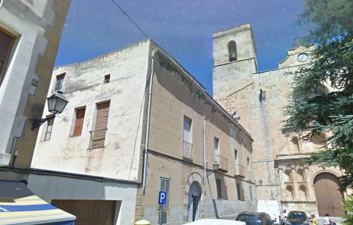 L'històric edifici de la Plaça (FOTO: FemSafareig.cat)