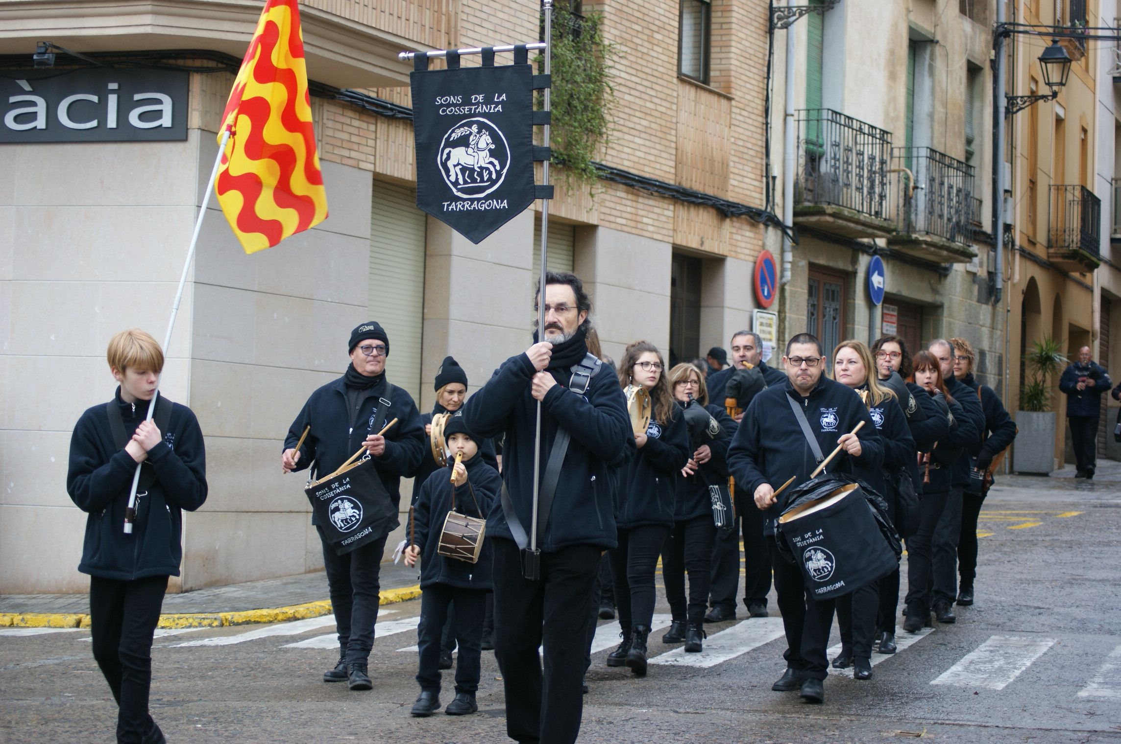 Imatge d'arxiu d'un grup de sacaires participant a la Trobada