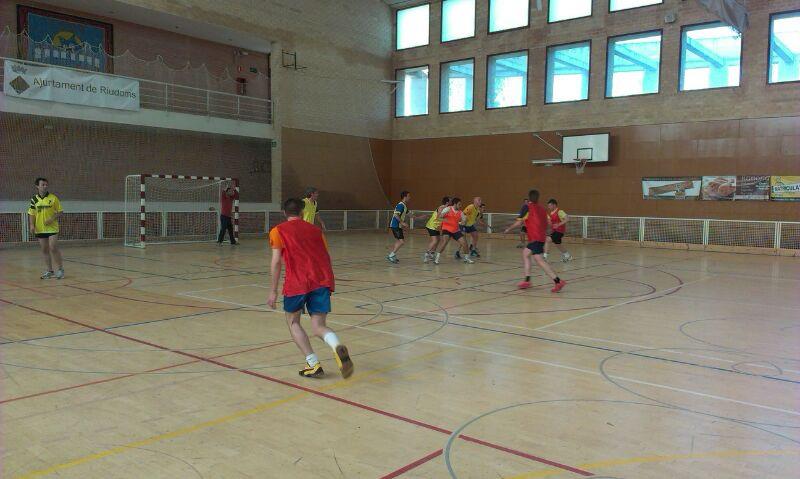 Partit amistós d'exjugadors riudomencs (FOTO: C.H. Riudoms)